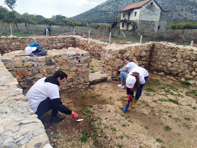 Археолошки камп Хоти