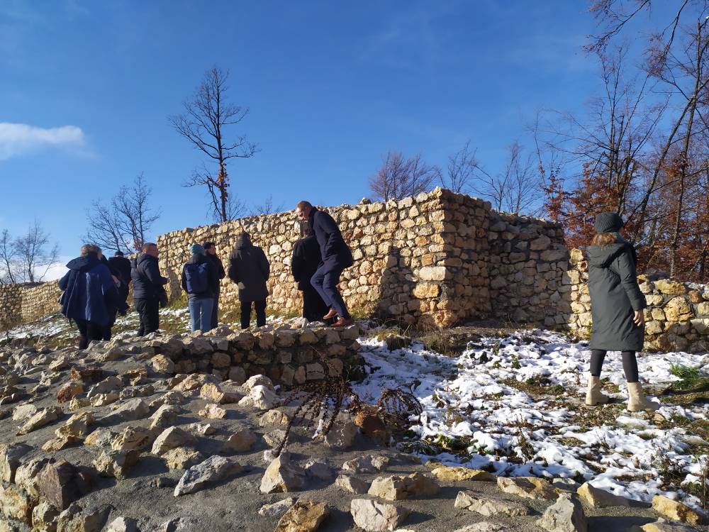 Промотивна прекогранична тура „Хришћанске старине и више...“ 