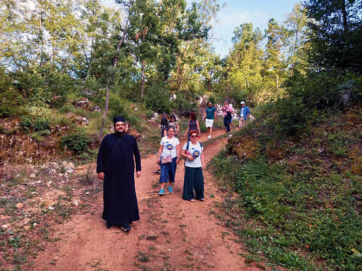 ХРИШЋАНСКЕ СТАРИНЕ У ВАСОЈЕВИЋИМА И ХОТИМА