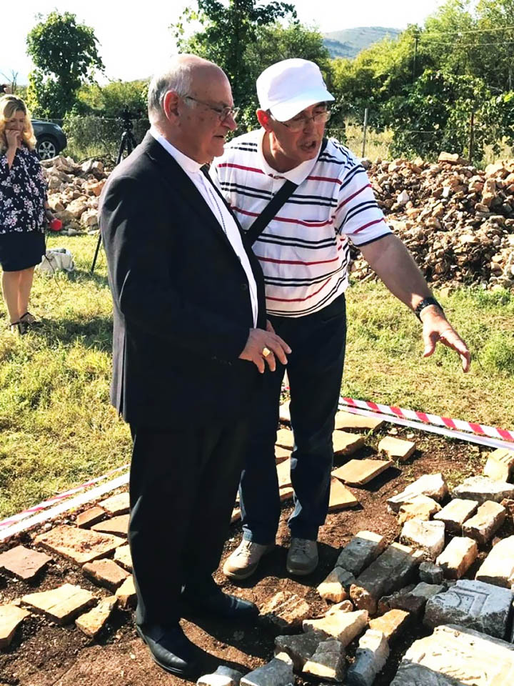 ХРИШЋАНСКЕ СТАРИНЕ У ВАСОЈЕВИЋИМА И ХОТИМА