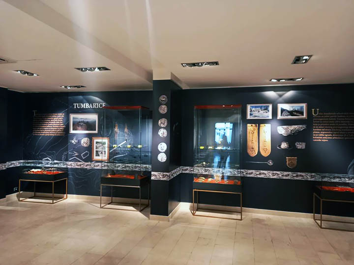 ХРИШЋАНСКЕ СТАРИНЕ У ВАСОЈЕВИЋИМА И ХОТИМА